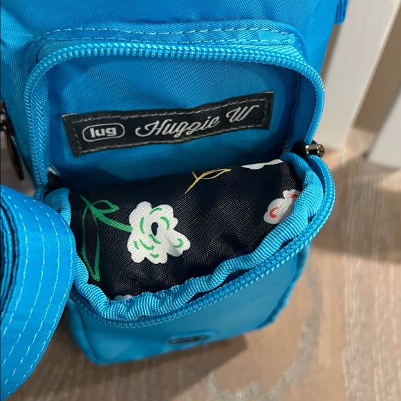 Lug Huggie Wide SKY BLUE - Picture 3 of 9